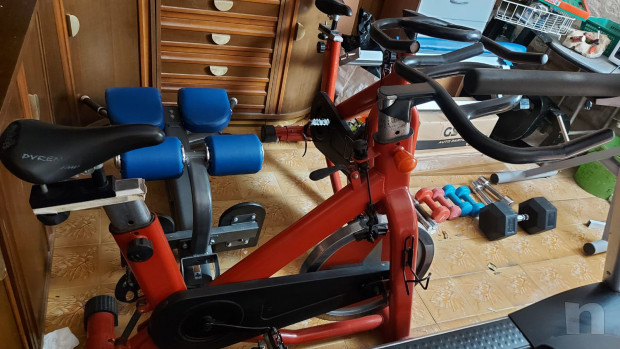 Attrezzatura completa da palestra foto-48127