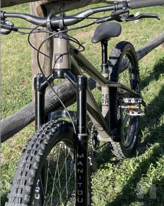 VENDO COMMENCAL META HT 24 V1 DIRT MAXXIS foto-51604