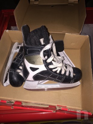 Pattini da hockey Tg 33 come nuovi  foto-4497