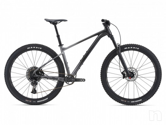 Vendo GIANT FATHOM 1 HARDTAIL MTB BIKE 2021 foto-26059