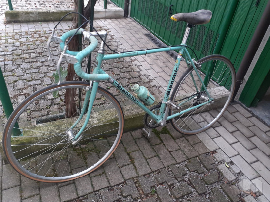 jQuery111109474893089738381_1757579470044??Bici da corsa Bianchi vintage – anni ’80 foto-26399