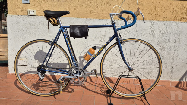 Bicicletta Eroica da corsa Branca degli anni '70. foto-26408