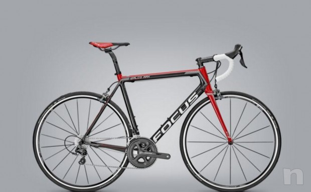 BICI COMPLETA FOCUS IZALCO MAX ULTEGRA foto-2760