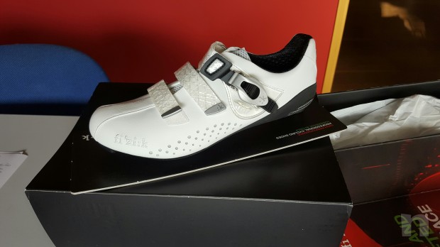 Scarpa Fizik R3 DONNA BIANCA (nuova) foto-2807