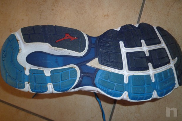 vendo scarpe running Mizuno Inspire 11 n. 42 usate 1 volta foto-5041