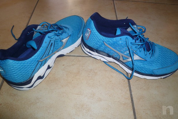 vendo scarpe running Mizuno Inspire 11 n. 42 usate 1 volta foto-5043
