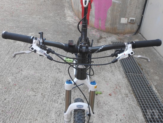 Canyon Nerve AM 8.0 foto-5704