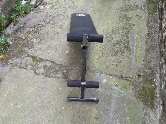 Panca inclinabile e regolabile per allenamento addominali foto-6388