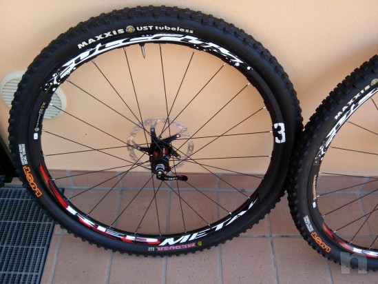 Ruote FULCRUM RED METAL 3 complete e pronte per gareggiare -  ciclismo-biciclette in vendita a Venezia