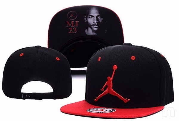 Cappelli modello NBA,Jordan,Nfl,ecc. foto-9466
