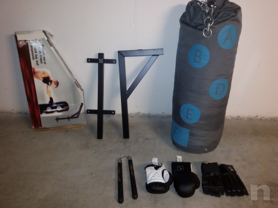 In blocco o singolarmente.causa inutilizzo. In perfetto stato foto-5460