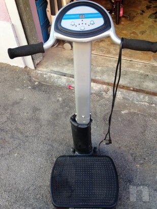 Vendo pedana vibrante con comando elettronico  usata ma perfettamente funzionante  foto-5556