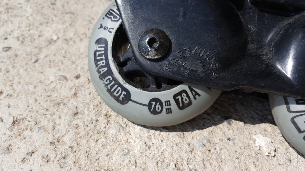 Pattini in linea Roces n. 44. Usato foto-10542