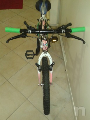MTB del 20 come nuova con 18 velocità adatta a bambini dai 7 anni in su' foto-10560