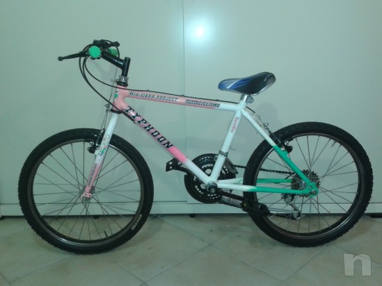 MTB del 20 come nuova con 18 velocità adatta a bambini dai 7 anni in su' foto-5932