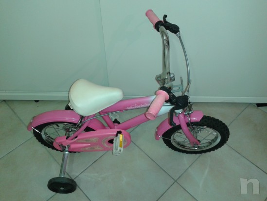 Bicicletta del 12  adatta a bimbe  dai 2/3 anni in su' foto-10703