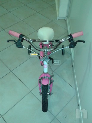 Bicicletta del 12  adatta a bimbe  dai 2/3 anni in su' foto-10706