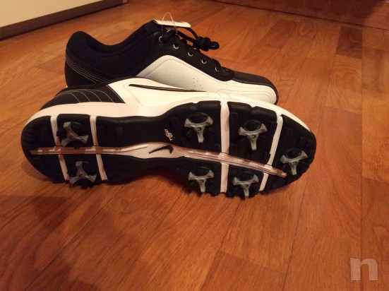 Vendo scarpe da golf NUOVE marca Nike, numero 42,5 foto-11035