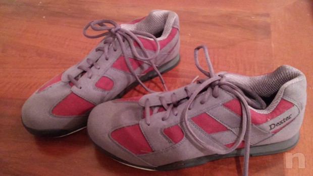 Bocce da bowling da 9,10,11 libbre e scarpe da bowling taglia 37,5 e 42,5 tutto  praticamente nuovo  foto-11060