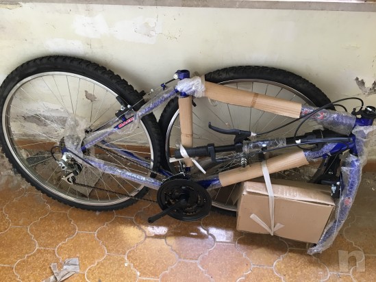 Vendo bicicletta ancora imballata foto-12326
