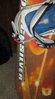 vendo colpleto tavola da snowboard + scarpone e custodie foto-12596