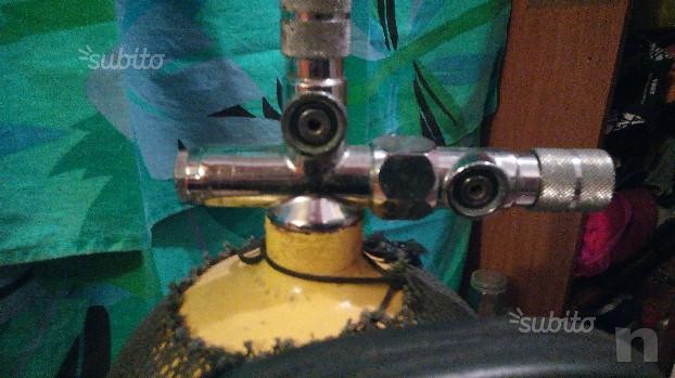 Vendesi mono bombola completa erogatore e manometri foto-13207