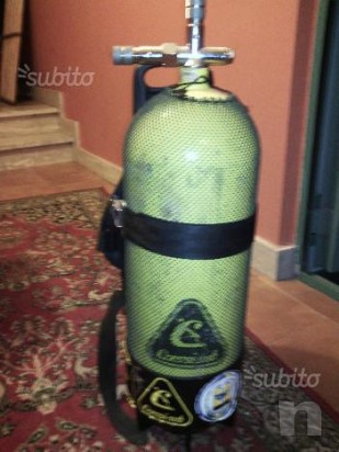 Vendesi mono bombola completa erogatore e manometri foto-7335