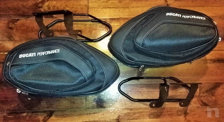 Borse laterali Ducati Performance 696/1100 foto-7424