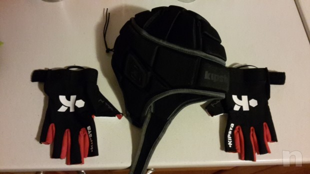 Caschetto e guantini da rugby foto-7457