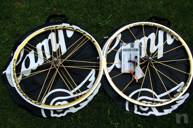 Kit ruote NOS Campagnolo Shamal Ultra alluminio 700c Set color Oro Nuovo foto-7598
