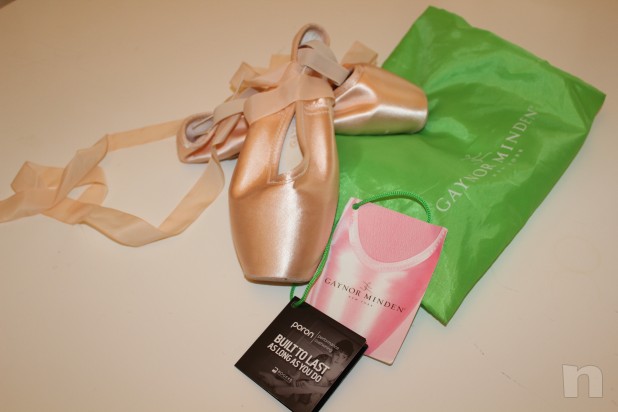 scarpe punta Gaynor Minden n.6.5 M/3 foto-13818