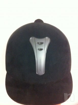 GIUBBINO PROTETTIVO E CAP DA EQUITAZIONE foto-14623