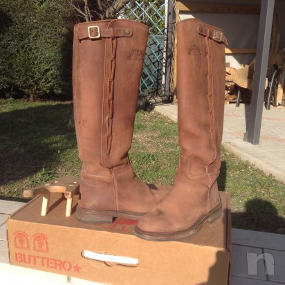 Stivali Tg 38, 3 pantaloni Tg 42/44, cappello Tg S foto-8115