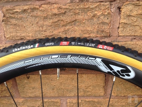 Copia ruote Forza 4za Cirrus tubolare in carbonio PRO t30 FRENO A DISCO RUOTE 10/11 velocità vasche Inc Nuovo foto-14845