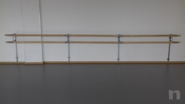 SBARRA DANZA DOPPIA FISSAGGIO A MURO foto-8413