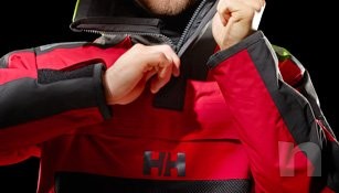 Vendo giacca VELA HELLY HANSEN MOD 32007 tg L  foto-15276