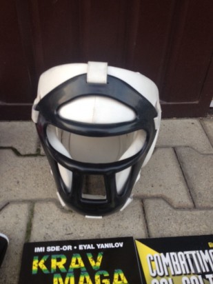 Materiale boxe kick boxing krav maga coltello foto-8483