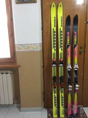 Vendo 2 paia di sci  foto-8489
