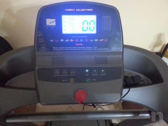 Vendo  tapirulan  marca  High  Muster acquistato   da  Mida  sport , usato pochissime volte causa problemi  di  salute .  foto-16230