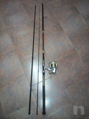 Canna da pesca colmic..modello all inglese..3.90 metri..usate poche volte.piu mullinello colmic.4.00mai usato.. foto-16559