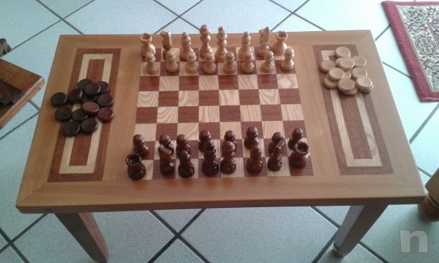 Scacchiera realizzata a mano   foto-940