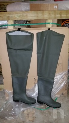 Stivalacci e tuta da pesca foto-9446