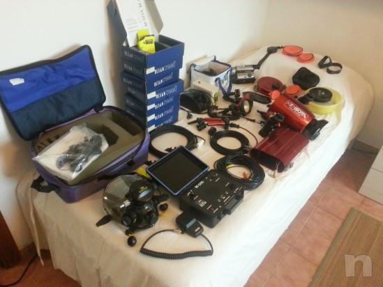 mascherone e auricolari subacquei foto-17343