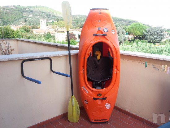 Canoa da fiume e mare con pagaia foto-9920